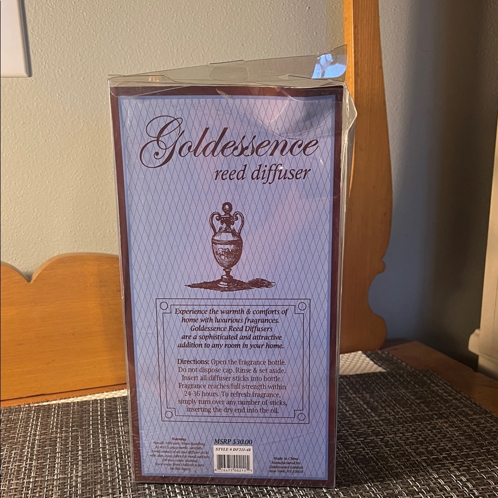 Lavender Verbana Reed Diffuser NWT - Picture 2 of 3